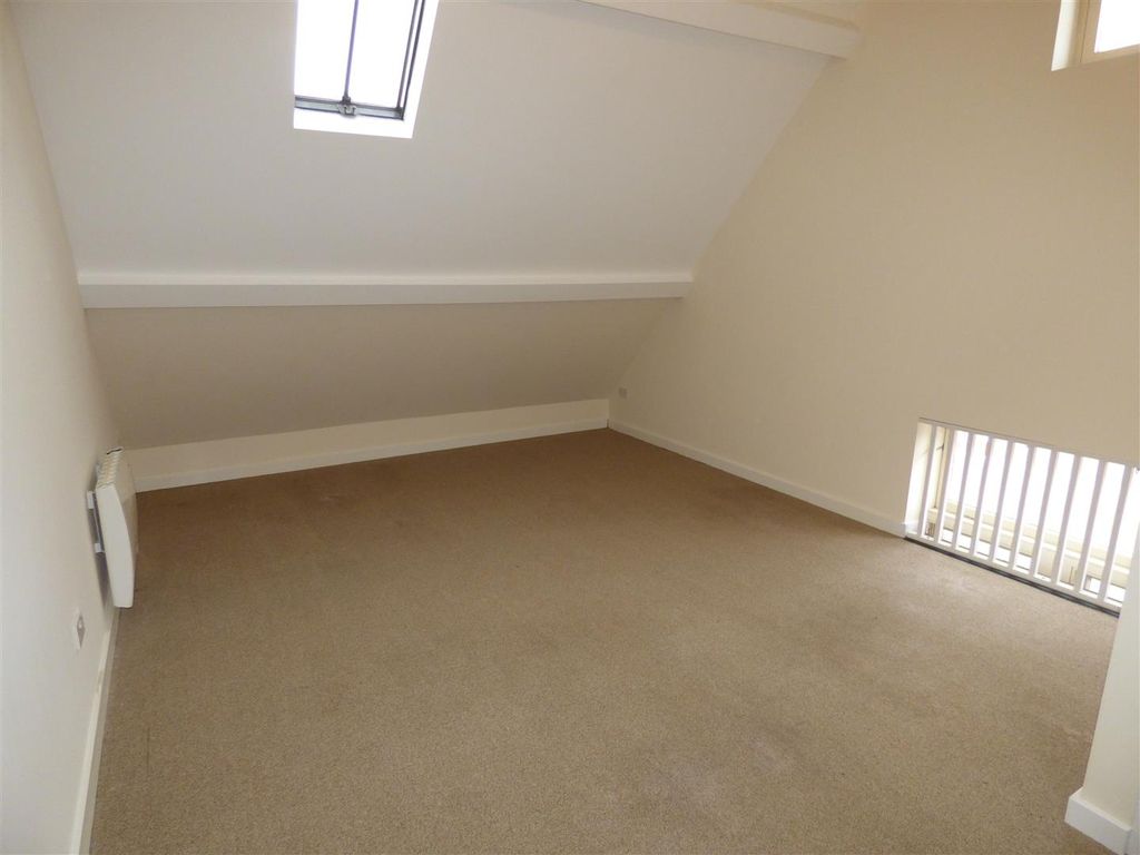 Property photo 3 of 6 23 Stanhope Street Bedroom.Jpg