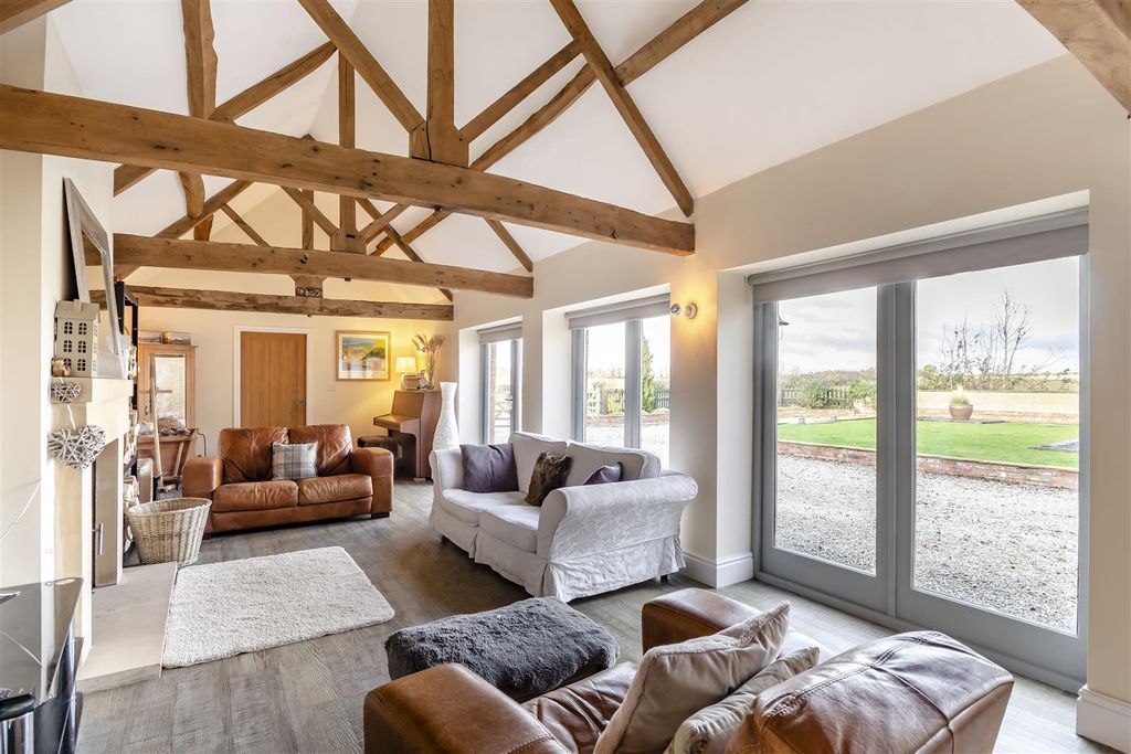 Property photo 3 of 54 8671009-Interior26.Jpg