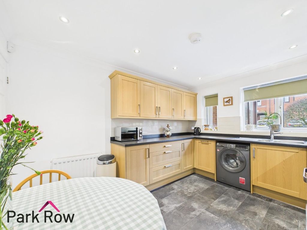 Property photo 2 of 24