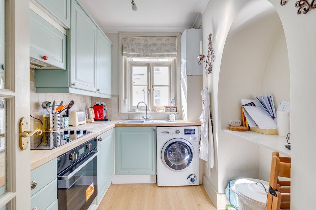 Property photo 3 of 8