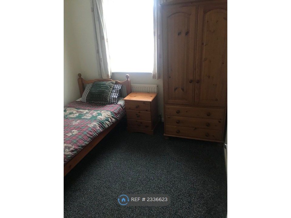 Property photo 1 of 3