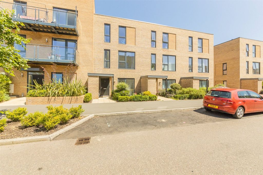 Property photo 1 of 17 Picture No. 02