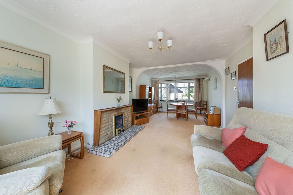 Property photo 2 of 16