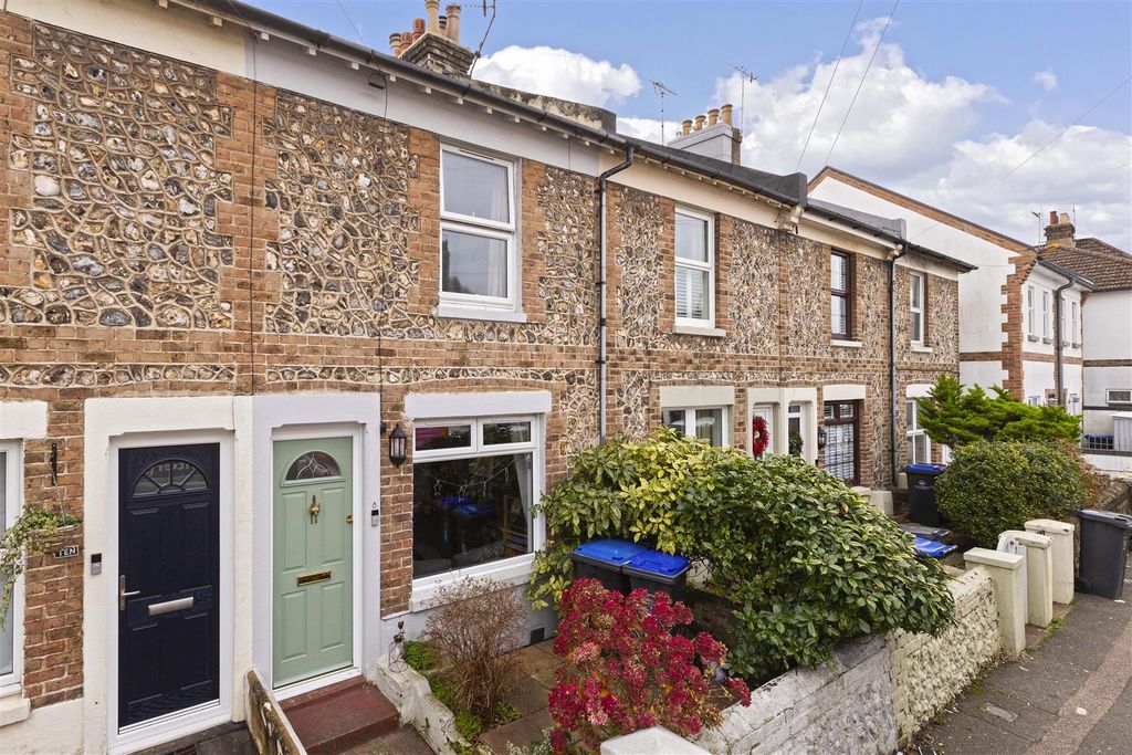 Property photo 1 of 18 Becket Rd_20.Jpg