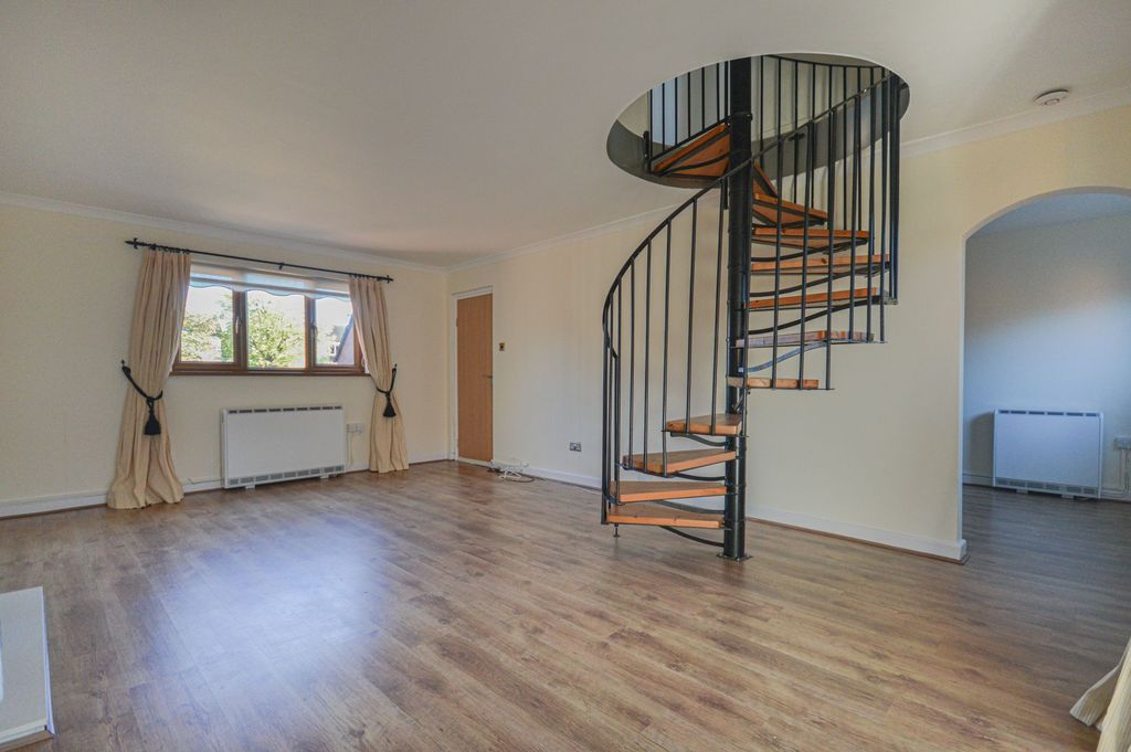 Property photo 3 of 25 Photo 5