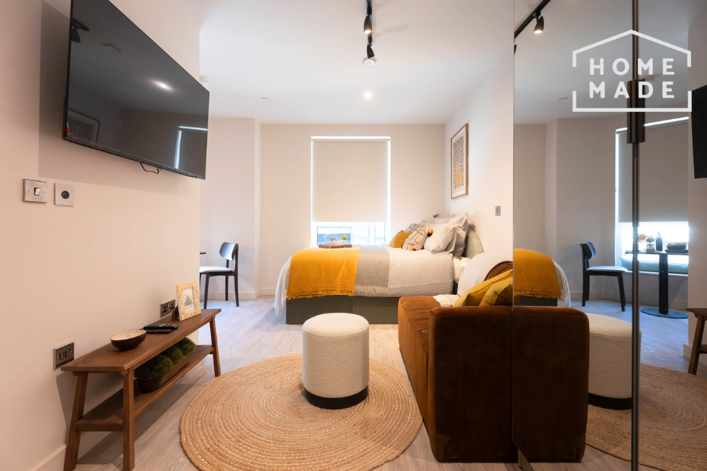 Property photo 2 of 21