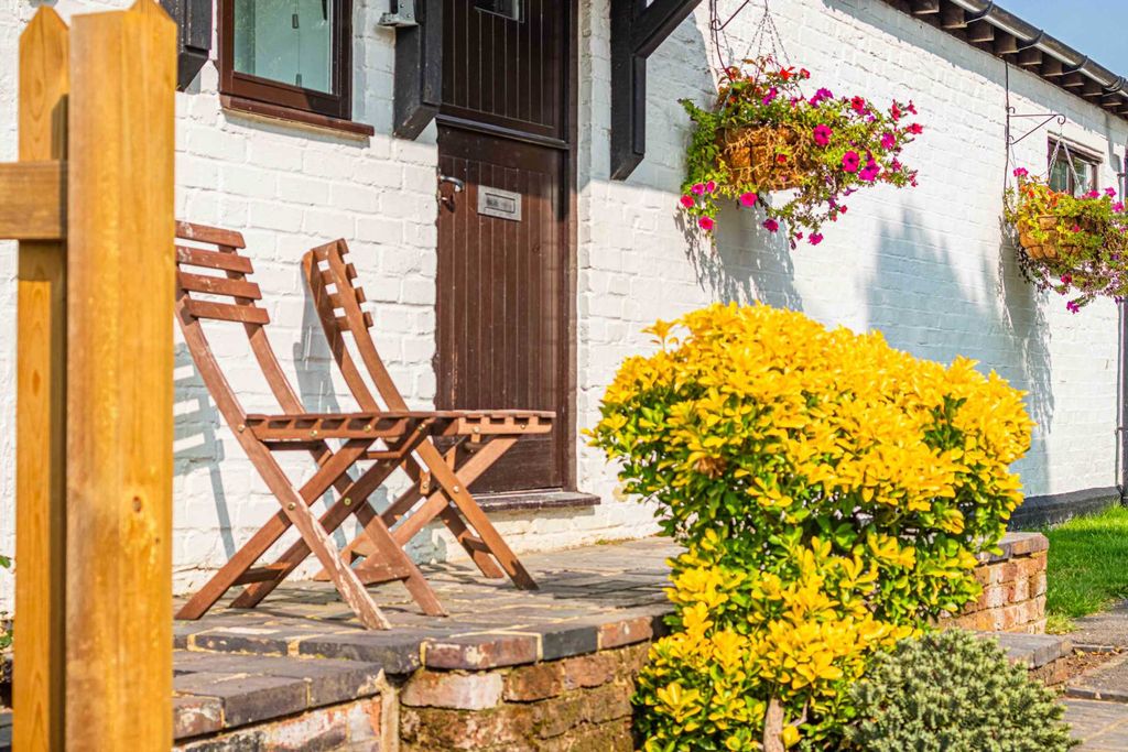 Property photo 3 of 17 Photo