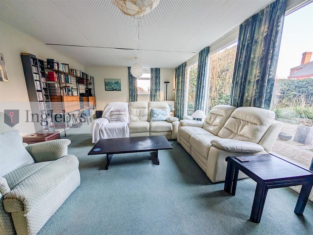 Property photo 2 of 22