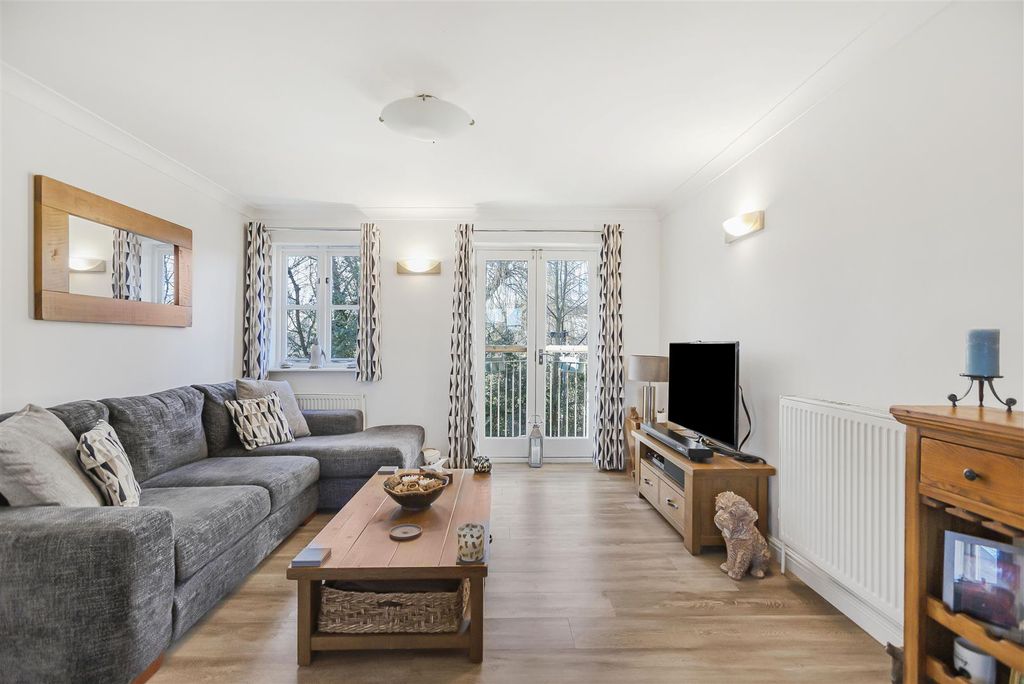 Property photo 2 of 27 9_73135.Jpg