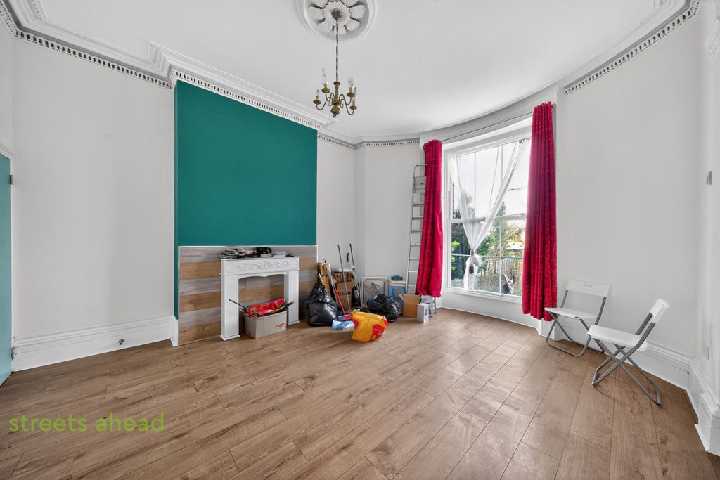 Property photo 2 of 15 3E67A178-5104-4d6...