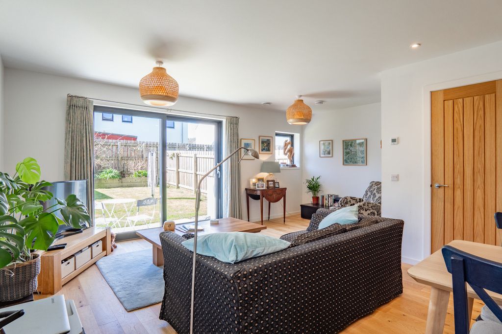 Property photo 2 of 44