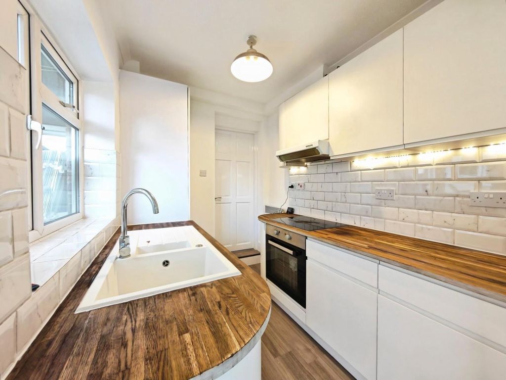 Property photo 2 of 7 Ccfb9d74-Img_20260331_143808.Jpg