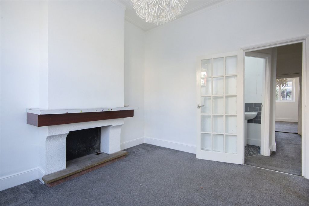 Property photo 3 of 10 Picture No. 18