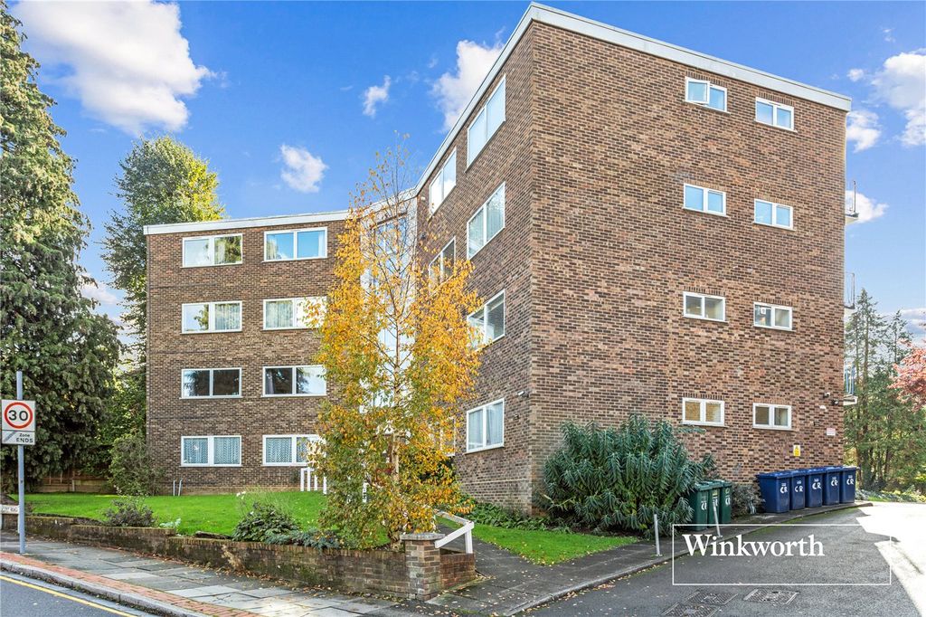 Property photo 2 of 15 Picture No. 11