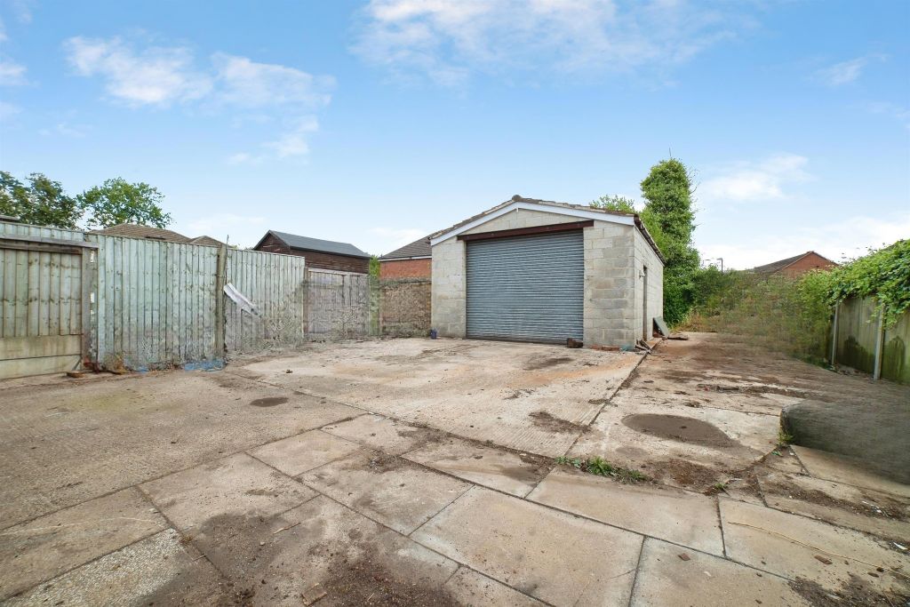 Property photo 2 of 20