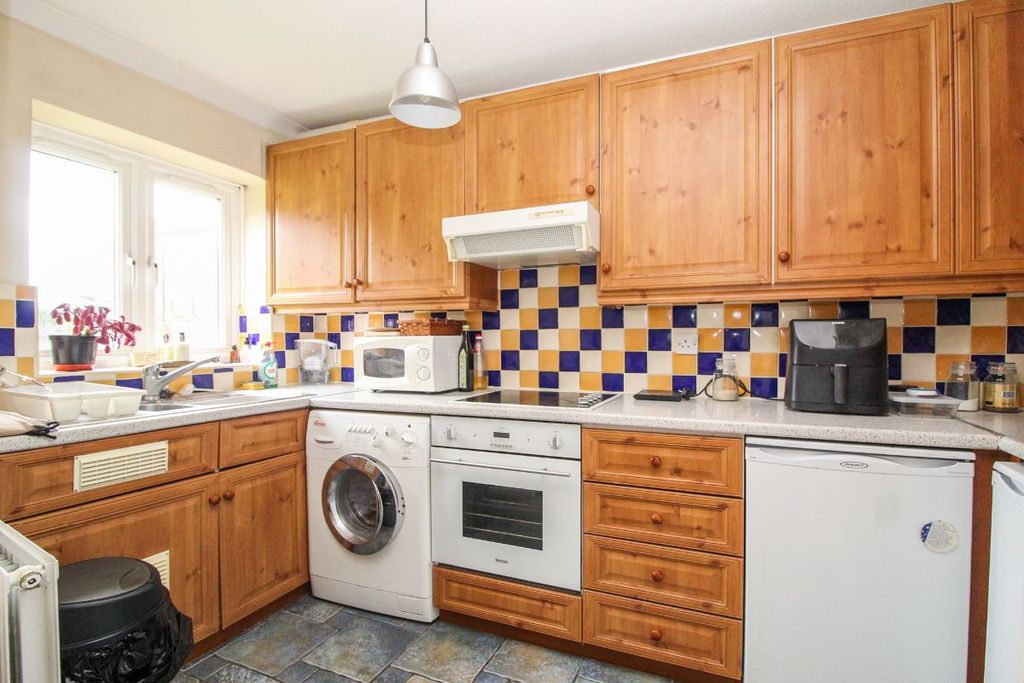 Property photo 3 of 7