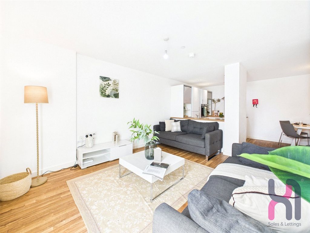 Property photo 2 of 10 Picture No. 16