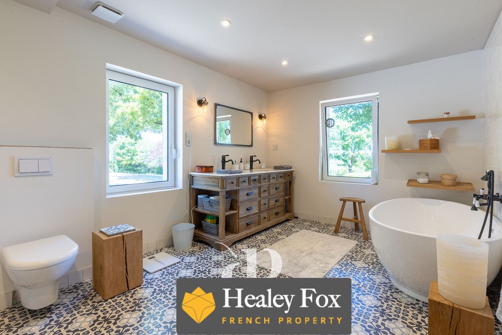 Property photo 3 of 39