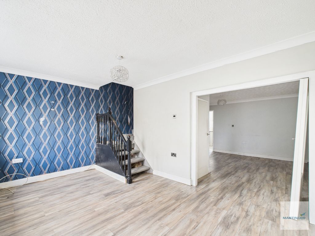 Property photo 3 of 17 Cam03394G0-Pr0381-Still002