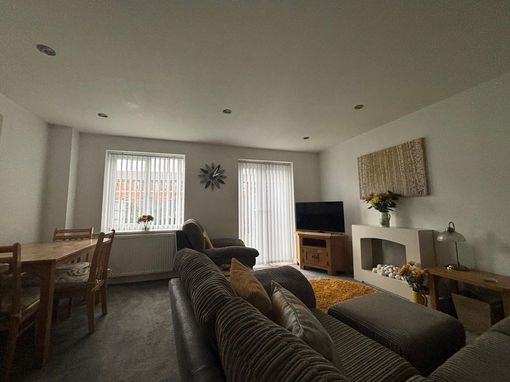 Property photo 3 of 7 Image