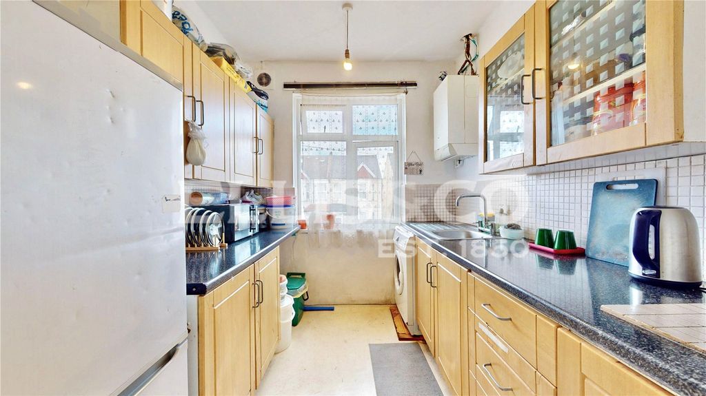 Property photo 3 of 10 Picture No. 24