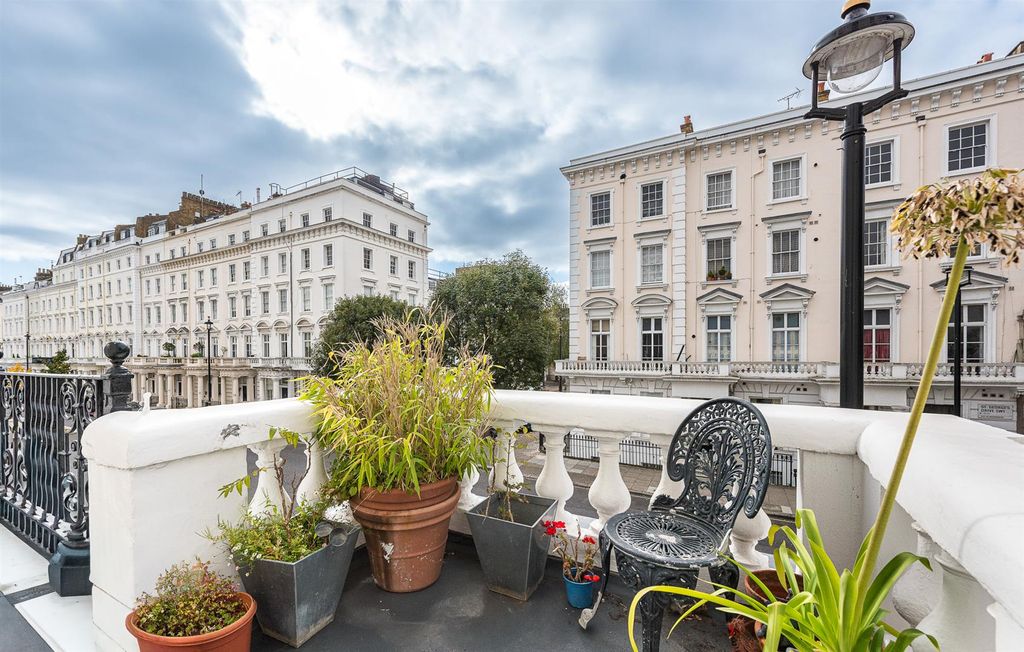 Property photo 1 of 14 St Georges Drive 46F-3-2.Jpg