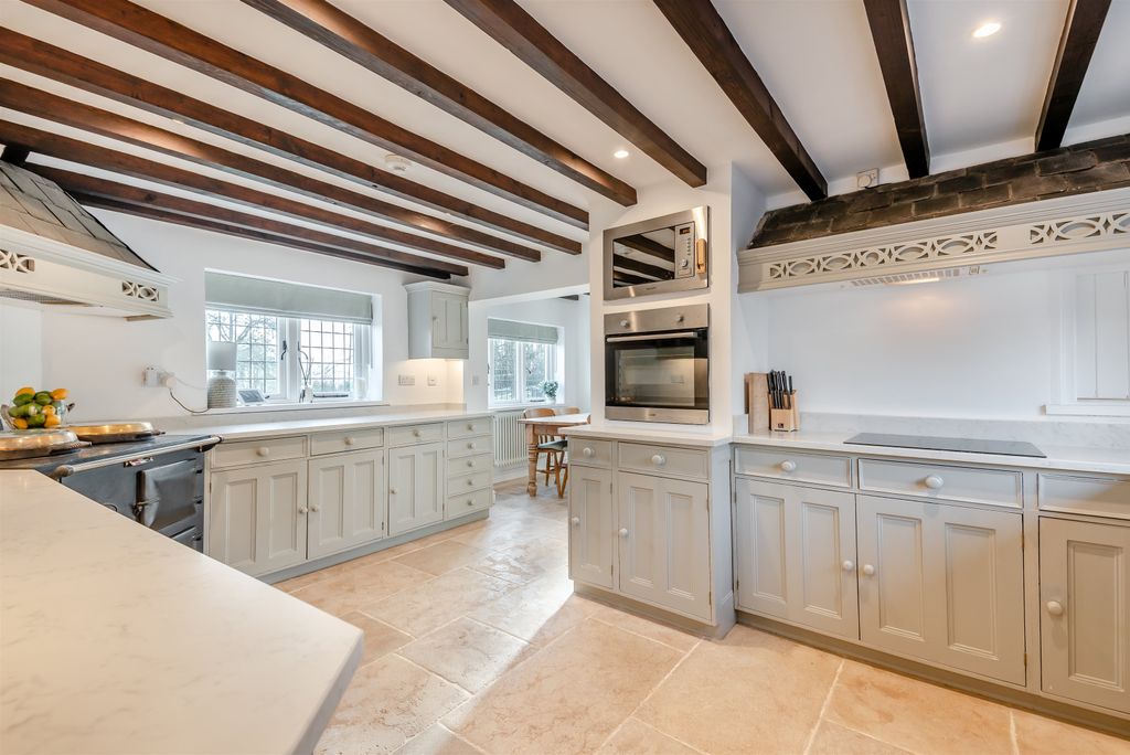 Property photo 2 of 41