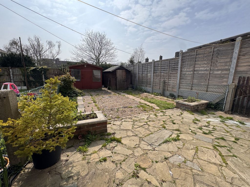 Property photo 3 of 10 Photo 3