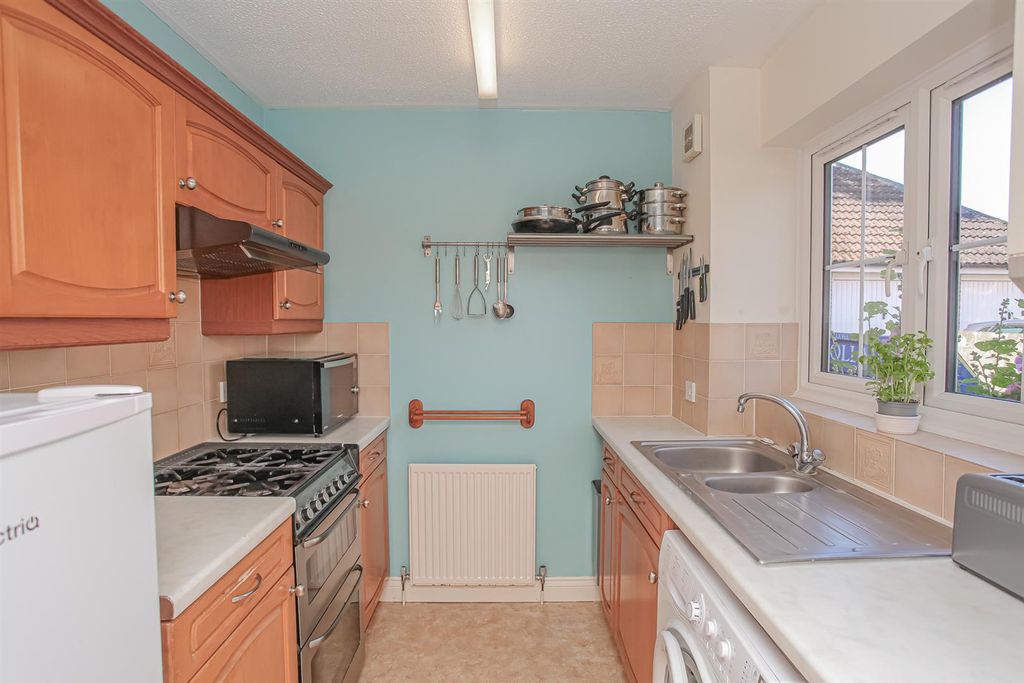 Property photo 2 of 12 Img_8957.Jpg