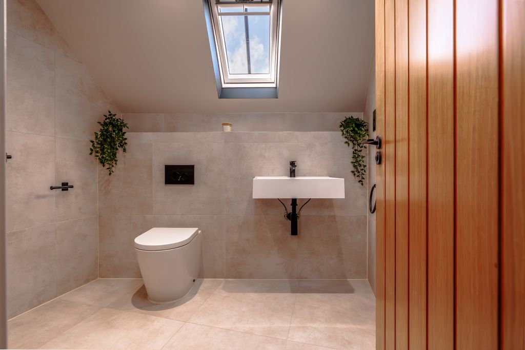 Property photo 3 of 9