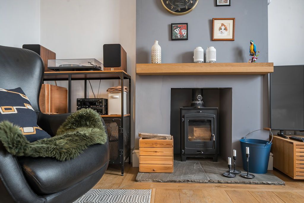 Property photo 2 of 23 Lounge