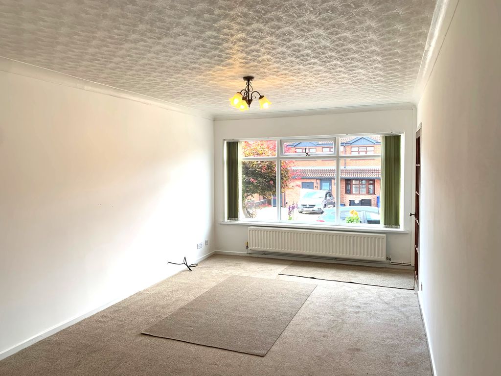 Property photo 3 of 13 l1