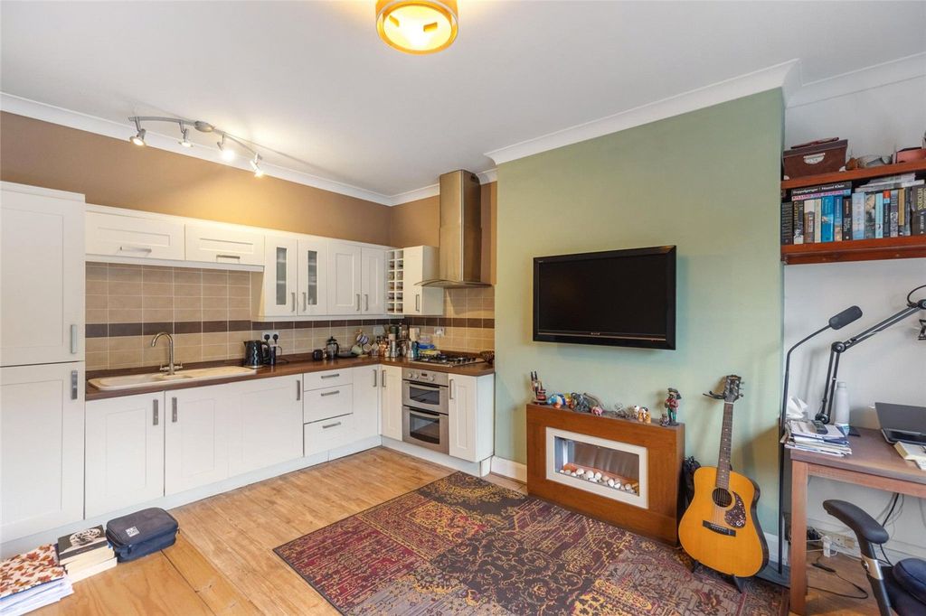 Property photo 3 of 12 Picture No. 06