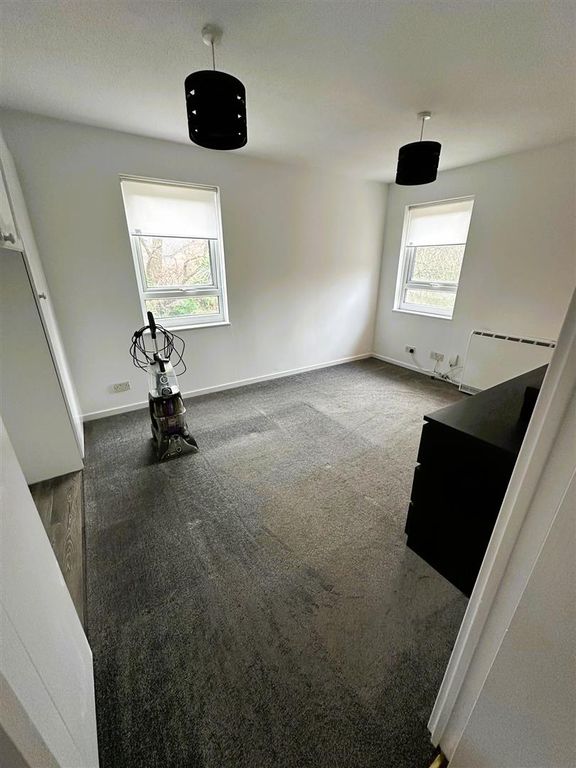 Property photo 2 of 9 Image00013.Jpeg