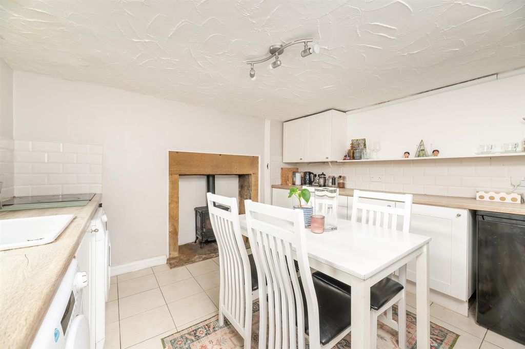 Property photo 2 of 18 Dining Kitchen
