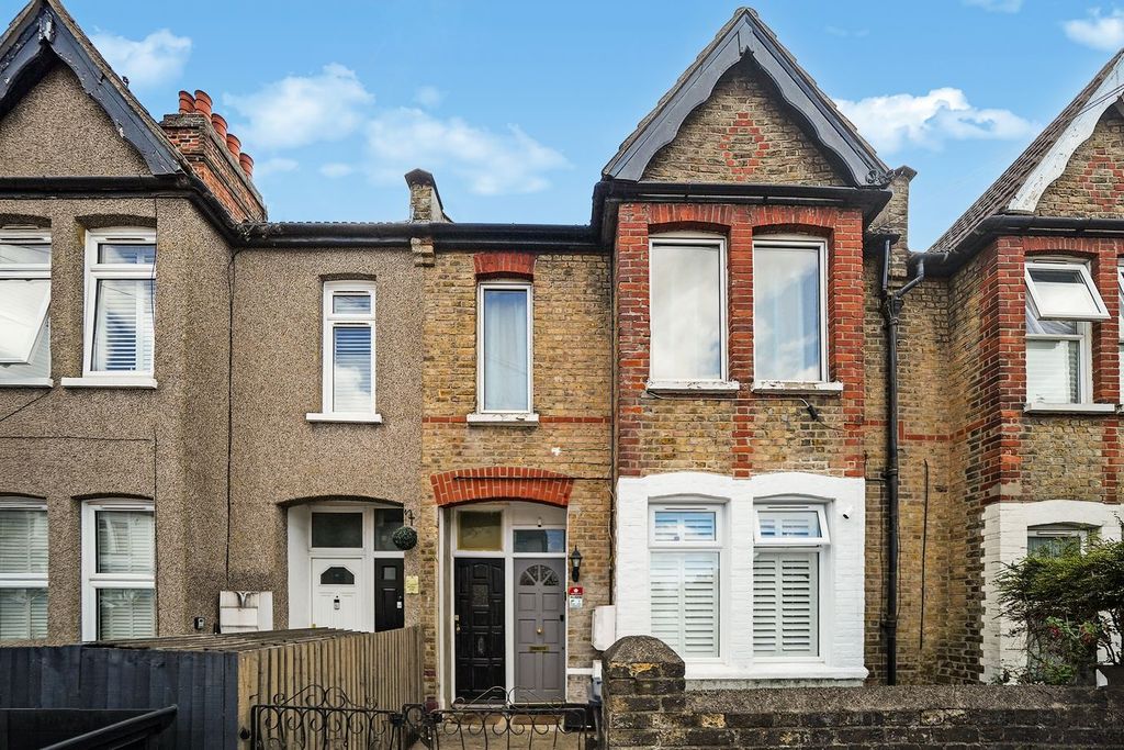 Property photo 1 of 19