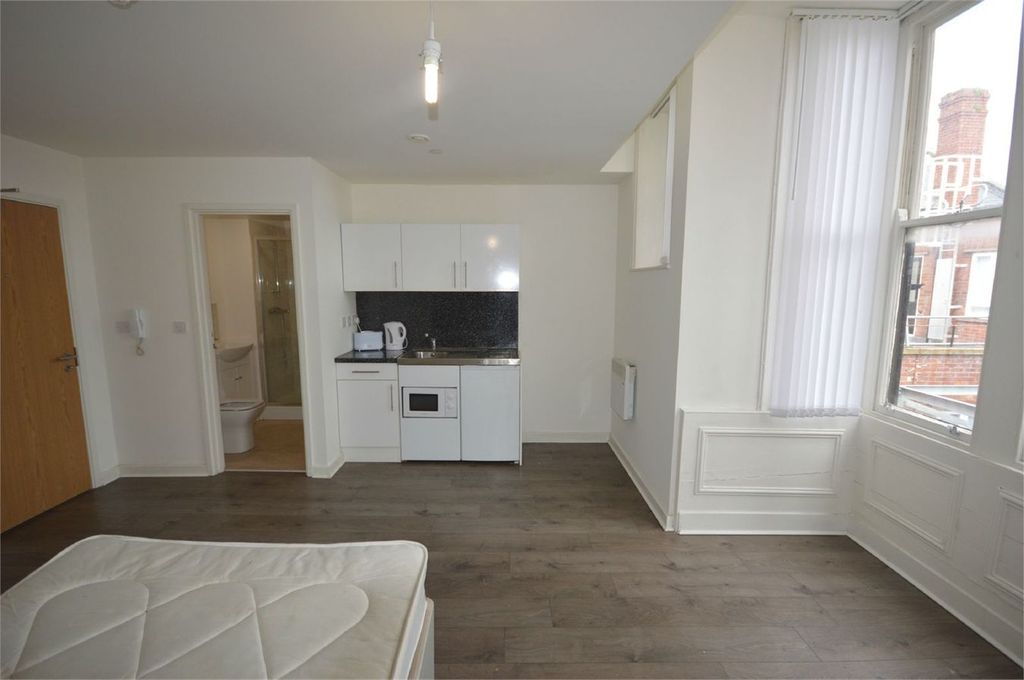 Property photo 1 of 3