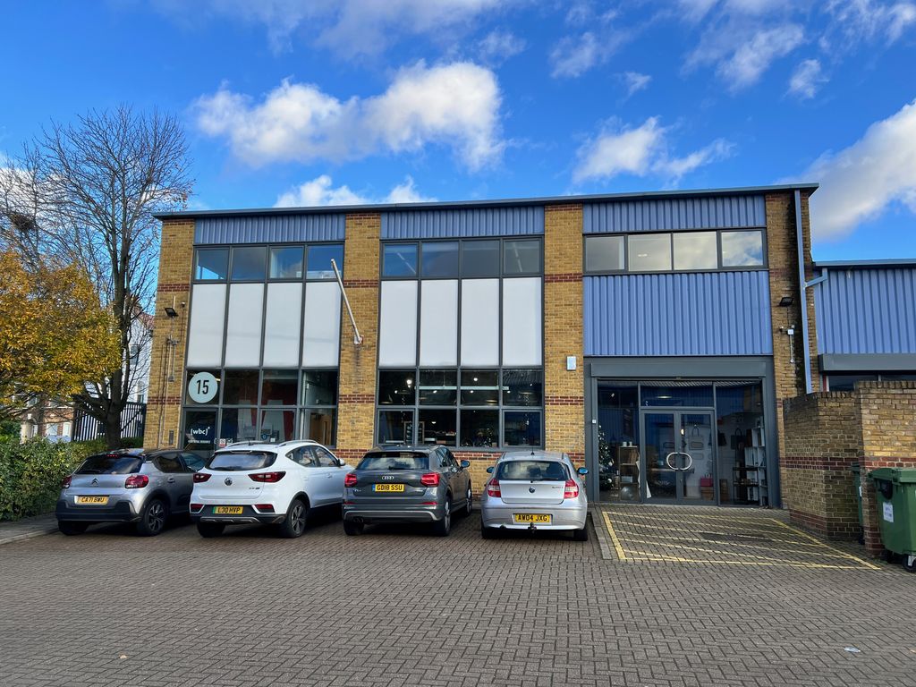 Property photo 1 of 3