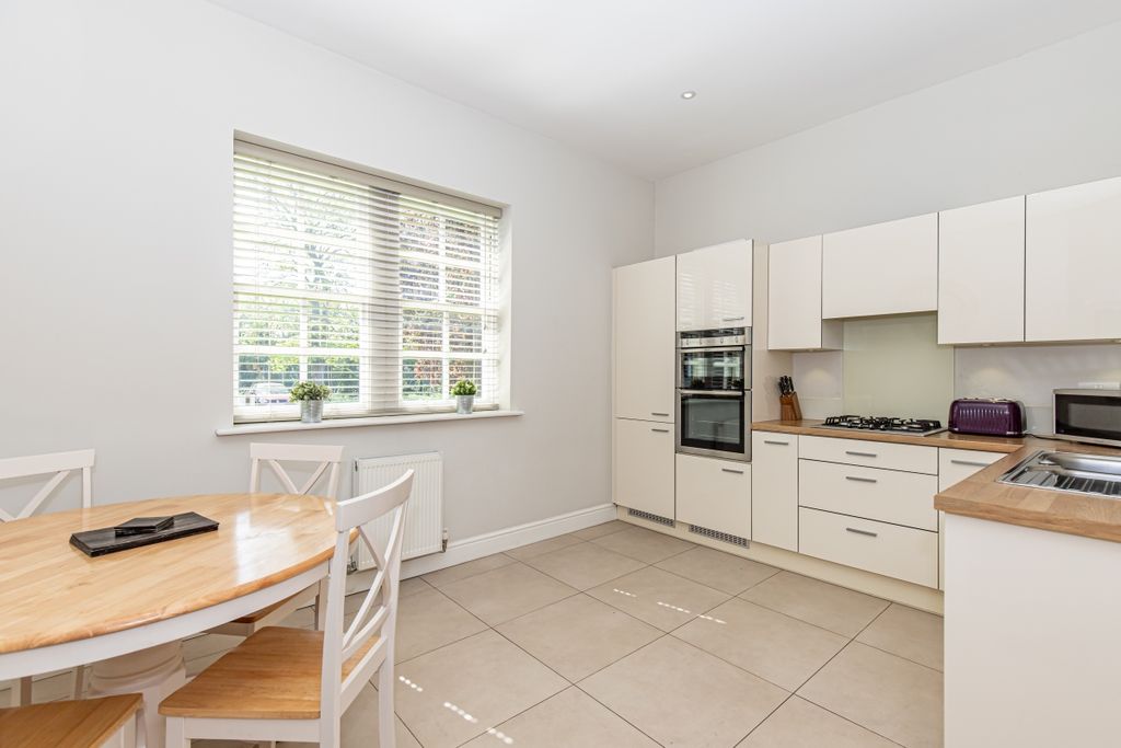 Property photo 3 of 9 128788