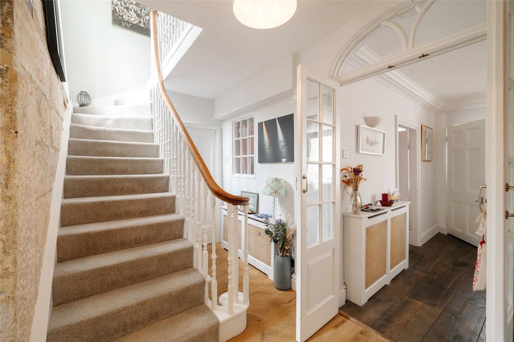 Property photo 2 of 20 Picture No. 12