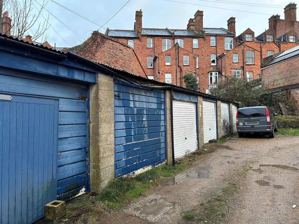 Property photo 3 of 25 Row Of 6 Terraced Garages