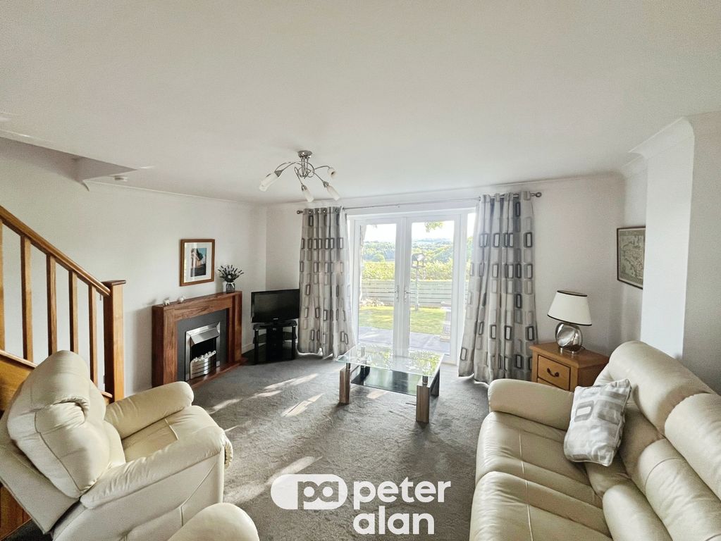 Property photo 3 of 12 Image