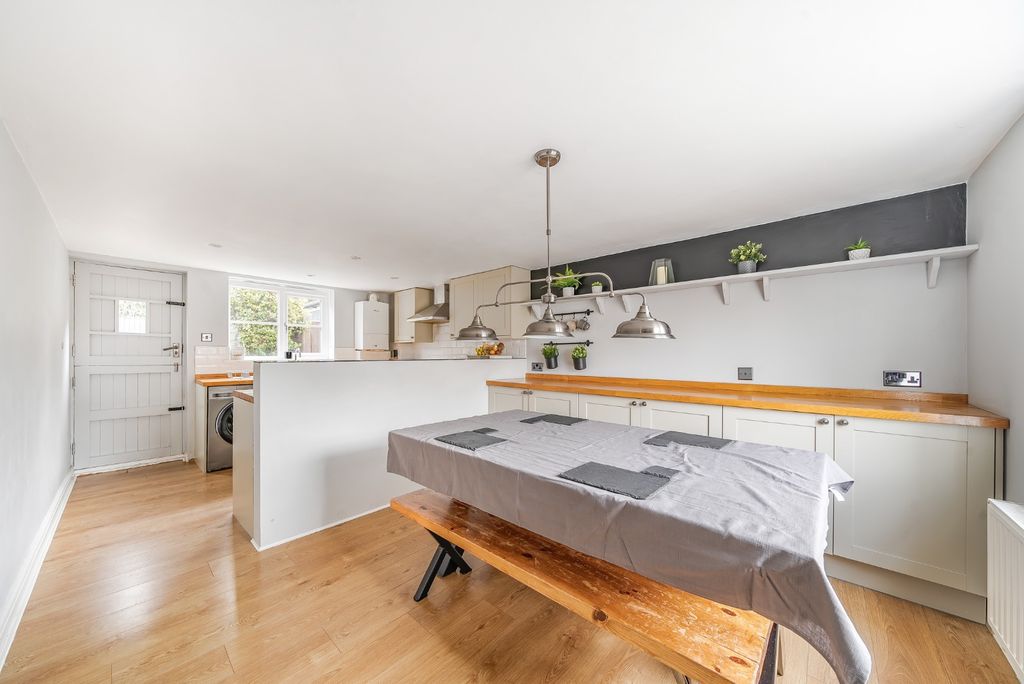 Property photo 3 of 21 3985874