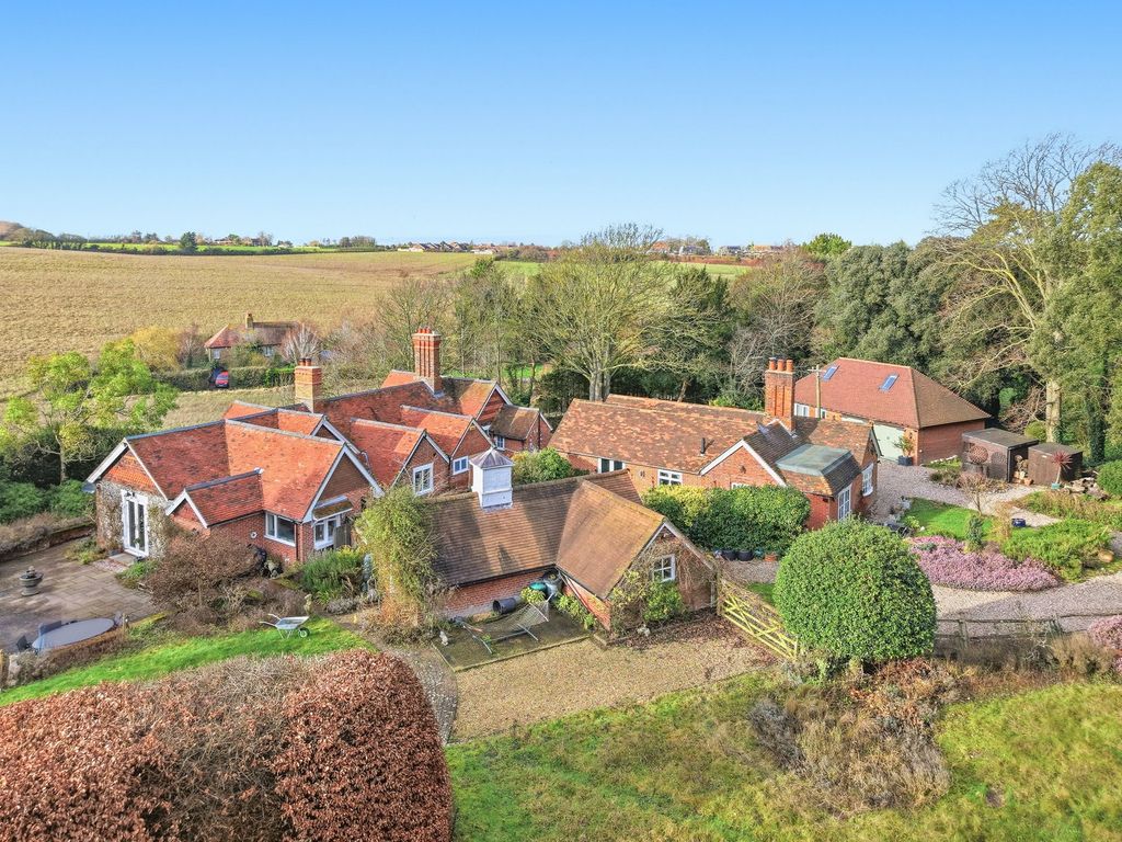 Property photo 1 of 28