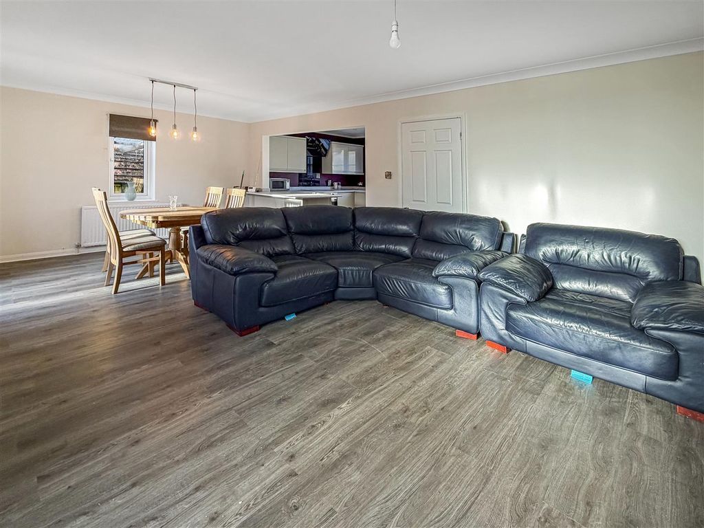 Property photo 3 of 11 Img_2997 (1).Jpg