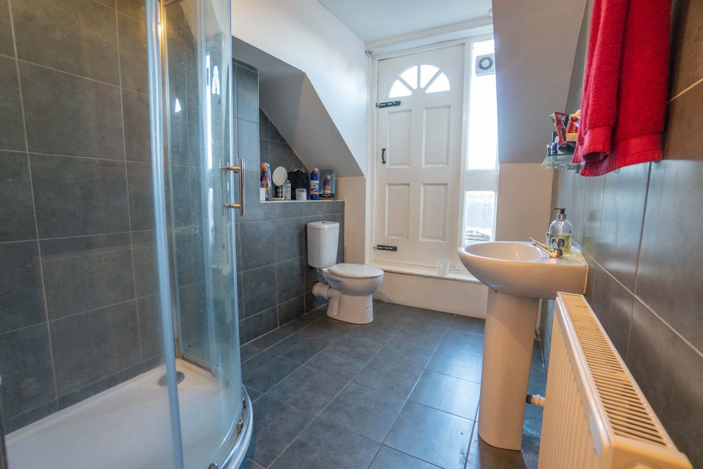 Property photo 3 of 5 Bathroom
