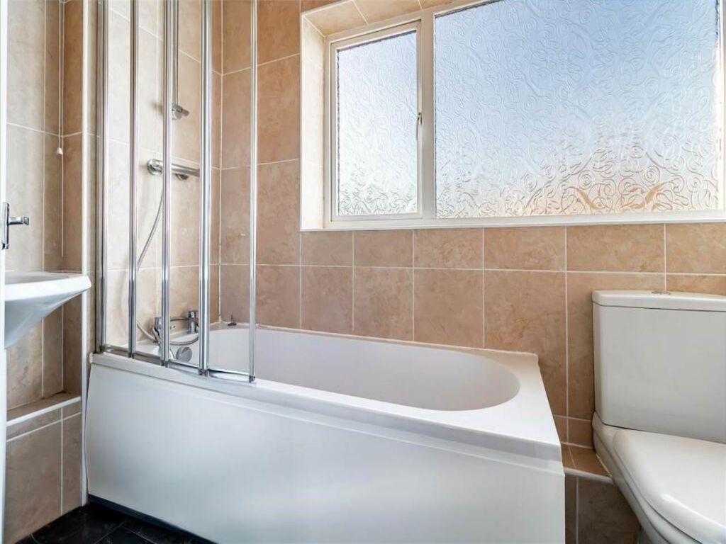 Property photo 3 of 4 3B