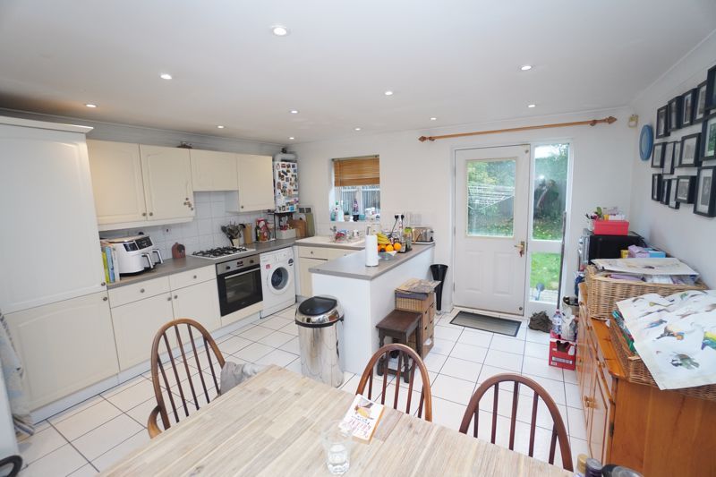 Property photo 3 of 11 Photo 1