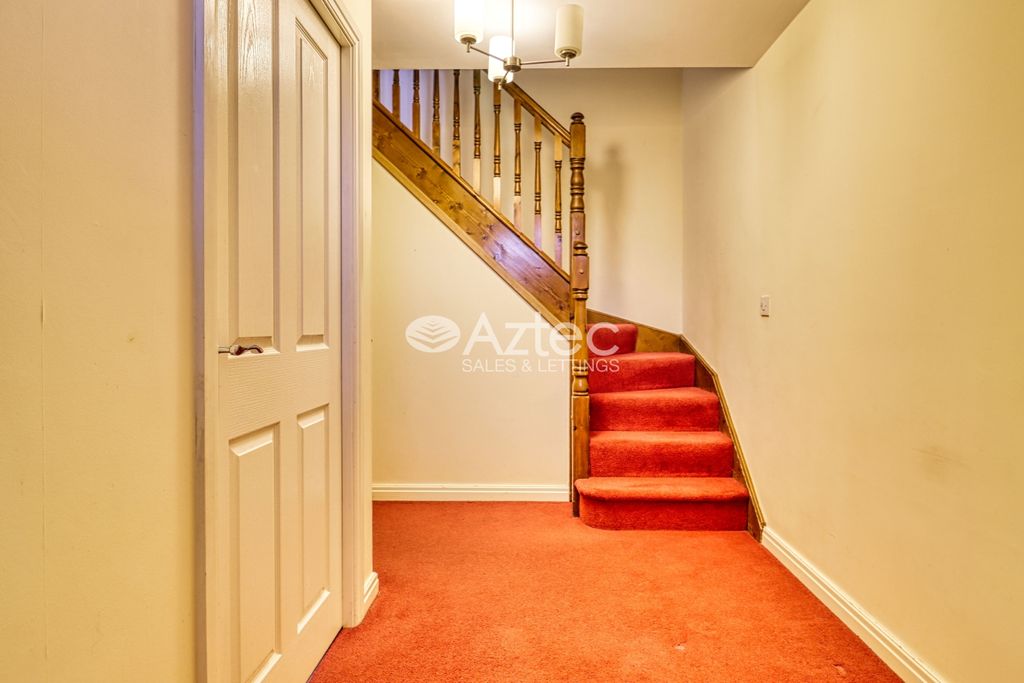 Property photo 2 of 23 Entrance Hallway