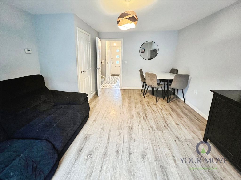 Property photo 2 of 13 Lounge